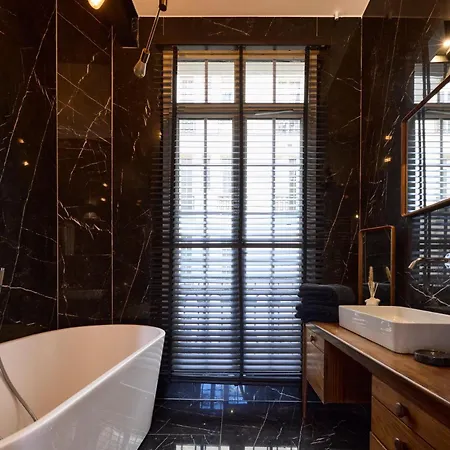 Un Cosy Au Coeur De 17 Batignolles , Monceau Appartement Parijs
