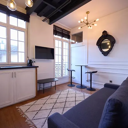 Апартаменты Un Cosy Au Coeur De 17 Batignolles , Monceau