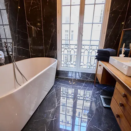 Апартаменты Un Cosy Au Coeur De 17 Batignolles , Monceau Париж