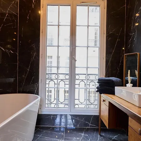 Un Cosy Au Coeur De 17 Batignolles , Monceau Апартаменты Париж