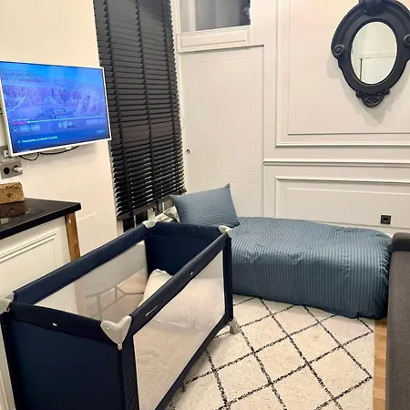 Un Cosy Au Coeur De 17 Batignolles , Monceau Appartamento