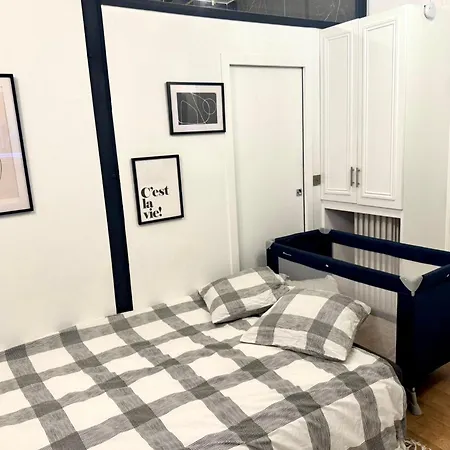 Un Cosy Au Coeur De 17 Batignolles , Monceau Appartamento *