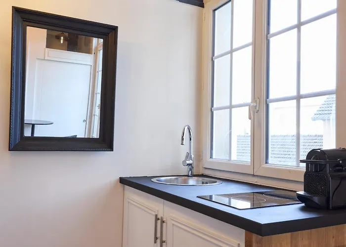 Un Cosy Au Coeur De 17 Batignolles , Monceau * Parigi